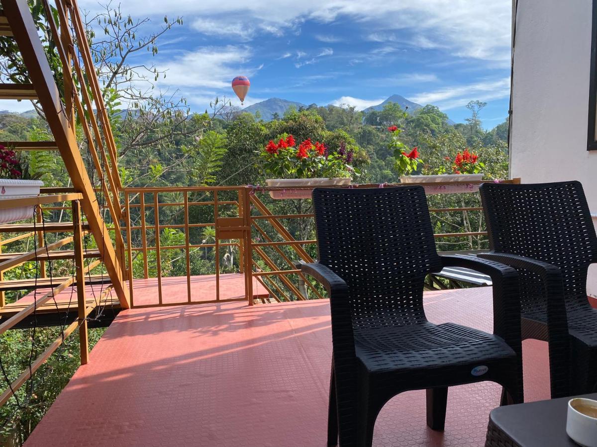 Bed and Breakfast Munnar Bnb Екстер'єр фото